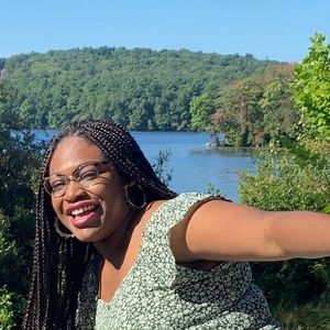 Meet your Posher, Loogee